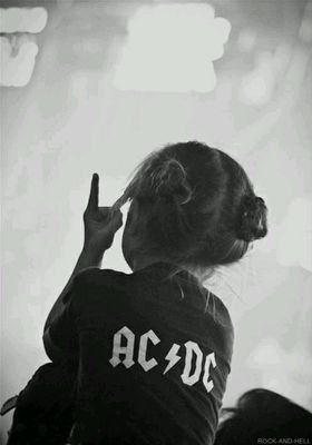 yougogirl212's profile picture. 