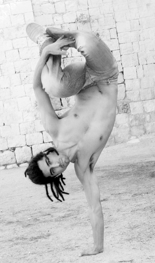 erezmaculele's profile picture. http://t.co/n41XWzGwXa