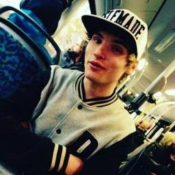 raggeduvet96's profile picture. 