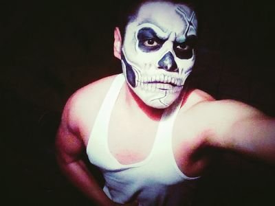 Vivir Siempre la vidaSimpre sonreir en los Buenos en los malos y hasta los peores Momentos Para Que me amargo la Vida Jejeje GYM+ESCUELA