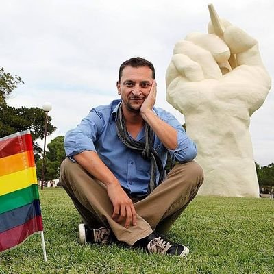 Presidente de @diversitat orgulloso gay, gitano y padre.Trabajando desde la interseccionalidad en la Universitat d'Alacant. Un buen día lo tiene cualquiera!