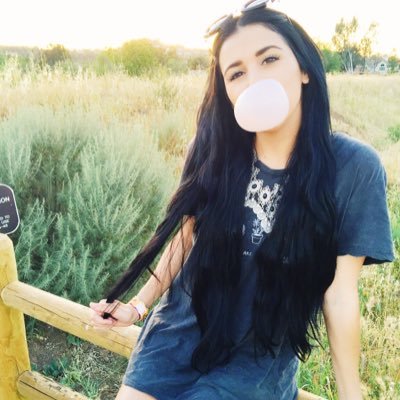 ValentinaSoff's profile picture. 