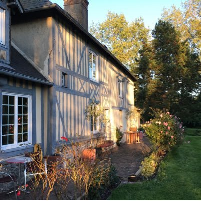 https://t.co/399cyduHyU 1 ere maison connectée et Living Lab d'expérimentation ,tests, évaluation d'objets connectés en situation réelle.