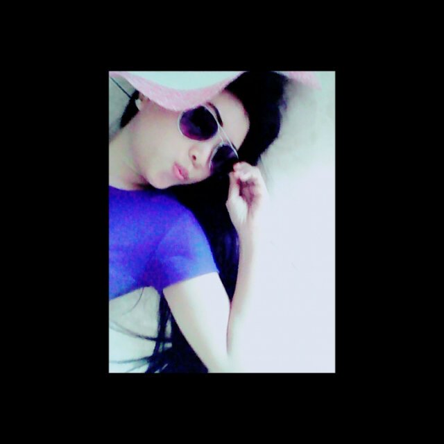 Vinvin_MeiLing's profile picture. i'm simple | ini kehidupan saya , dan tolong jangan pernah di usik !!! Kalian blm tentu lbh baik dari diri saya . You know ??..