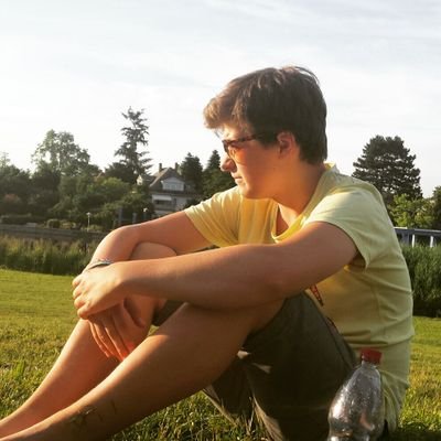 EinfachNurMika's profile picture. ♤