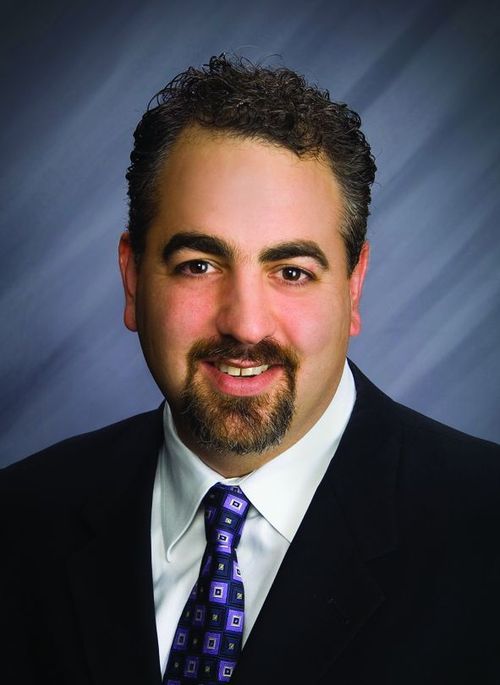 Austintown Chiropractor who loves his family patients and friends
