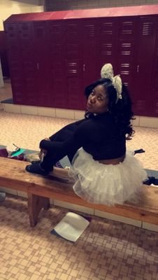 Be a Queen even before they crown you.
#seniorites, Class of 2k16.
Snap;beach_barbie12, R.I.P. April♥
Never fear Samora is here