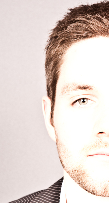 Founder @JoinTheTeem. Techie. Foodie. Geekie. Left-handed. Skydiver. Climber. Photographer.