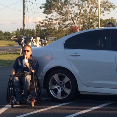 whatlimitz's profile picture. 