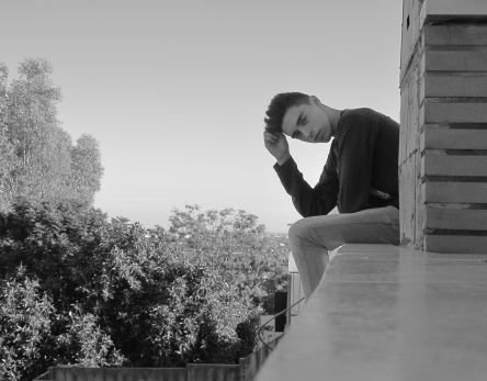 javi_mlsb's profile picture. Entre desafíos y guerras frías.
Amante de la música y obseso de Malú
*Malulero* 'Yo quiero, yo puedo, yo que he aprendido a respirar del cielo..' MareaAmarilla❤