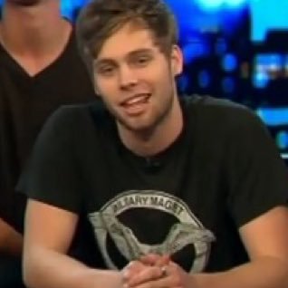 onlyaccpolls's profile picture. may the ugliest acc lose