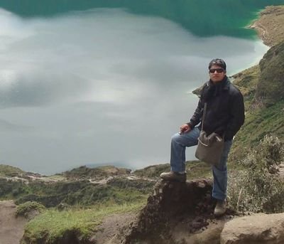 Ingeniero Agronomo,   aficionado al arte, el cine y  la literatura, Cuenca Ecuador.