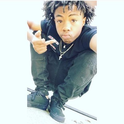 chichi_loc's profile picture. 