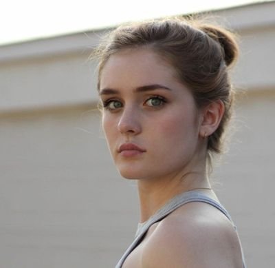 [Zoey Morris portrayed by Grace Victoria Fox, a University Student, Florist Assistant as her part-time job. 18 and straight. C$500]