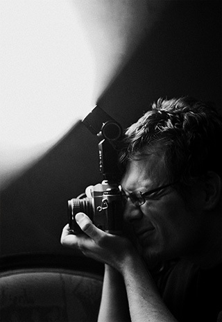 IT specialist and wannabe photographer.
You can find me on Bsky as @elkarr.de, Mastodon as @elkarrde@ohai.social, or Threads as @elkarrde. Cya there!