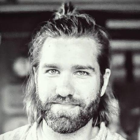 network lover, documentary junkie, relentless food- and code producer with a leftist green pirate monocle