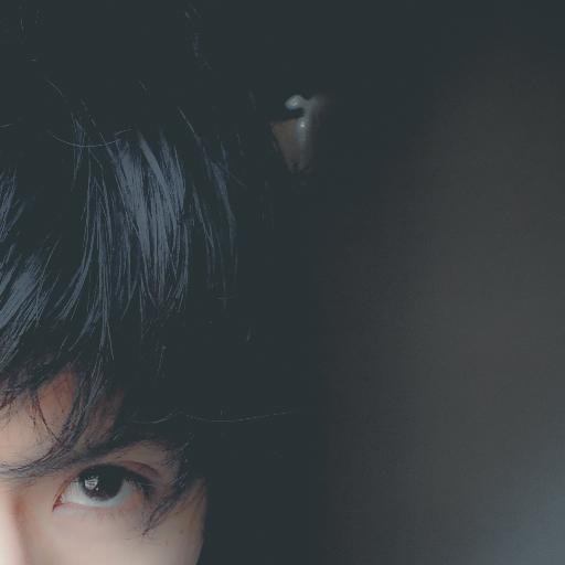 thingsemilsees's profile picture. Soy una consecuencia kármica.