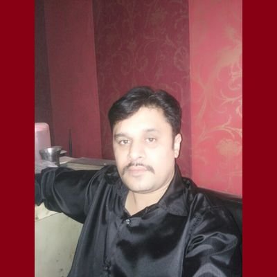 skzeeshan13's profile picture. 