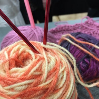 knitta_probz's profile picture. 