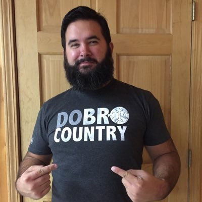 ‘90s country music blogger, now diving into the podcast world with BORN Country Radio.