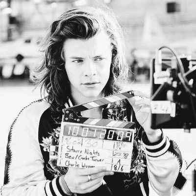 midnightgatto's profile picture. @cthsuholwt