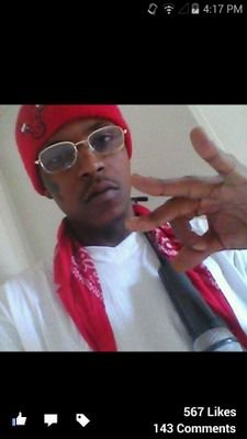 Instagram @piru_burgundy Facebook @myketownsend