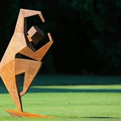 International sculptor based in #Shropshire working in metal
https://t.co/h9eEHAUsns…