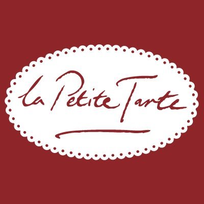 la Petite Tarte is a delightful 48 seater French style side-walk café in the Cape Quarter Lifestyle Shopping Centre in the De Waterkant area in Cape Town.