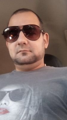 Esposo y padre,MARACUCHO por encima d todo,
, BARCA,ARGENTINA Y MESSI , POKER, RETRO y OPOSITOR 101% a este gobierno de mierda.