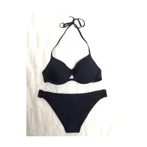 zulapelgoh1971's profile picture. I am a portrait, travel and humanitarian photographer located in Kalamazoo, Michigan. I want my photography