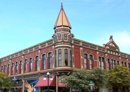 Video of events, activities and recreation in Ellensburg, Washington.