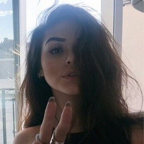 sarahjerpgcpsh's profile picture. jserais ta déesse