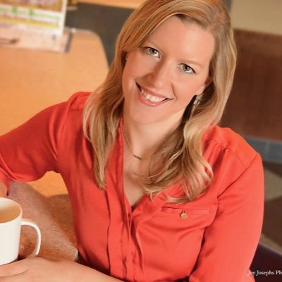 NicBelieves's profile picture. Tarot & Palm reader 🔮  Art Creator & Seller 🖼  Financial Independence Enthusiast 💵 Travel & Friendship Aficionado 🌎