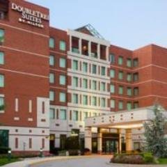 Enjoy a warm welcome with a freshly baked DoubleTree cookie and flexible all-suite accommodations at the DoubleTree Suites by Hilton Hotel Philadelphia West.