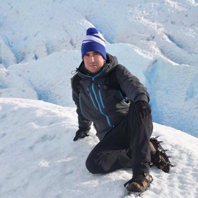 Arquitecto Tecnico de profesion y deportista de devocion.....dispuesto a compartir opiniones y aprender nuevas