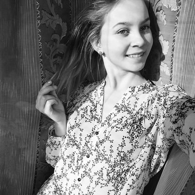 My name is Niki I'am 15 years old.
Likes❤
misuc
sport
make the Manicure
Hanging out with friends ❤