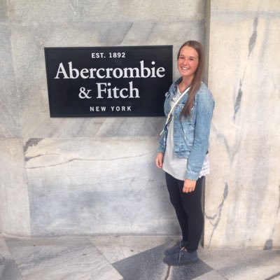 danygiacomelli's profile picture. Livin' the dream! ☀️✈️⛱