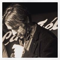 A Scot, a (technical | song) writer, living in Paris.