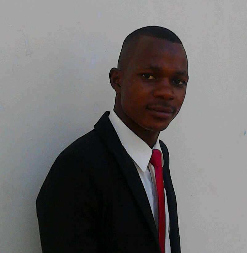 BORN 1995
