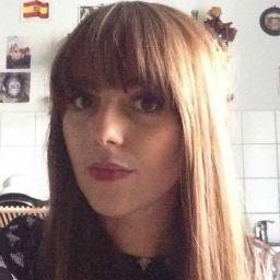 andreea_mandeal's profile picture. 