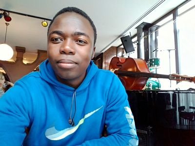 emmyawson's profile picture. Haciendo la web un lugar mejor para todos.