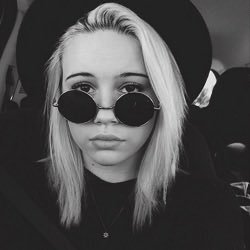 bea miller lockscreens || NOT ALL ARE OURS but we will state which ones aren't.