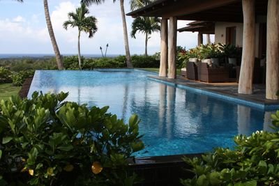 We are the Premier designer and builder of the most exquiste, exotic and elaborate pools.  Providing award winning work in California and Hawaii.