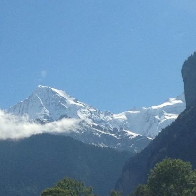 985Smile's profile picture. حسبي الله ونعم الوكيل في من اساء الي قولاً او عملاً اللهم ارني فيهم عجائب قدرتك ياحق