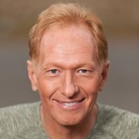 Actor/Filmmaker, seeker of collabs with other artists. In training with @BonnieGillespie #GetInGear. Check out my new Podcast at: https://t.co/v1yKT8lIzg