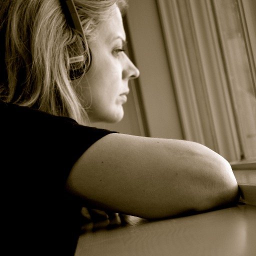 Anna Llewellyn Profile