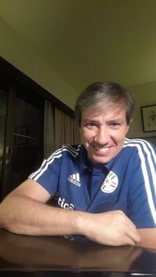 Médico, traumatólogo y cirujano. Ex Traumatólogo de la Selección Paraguaya de Fútbol.