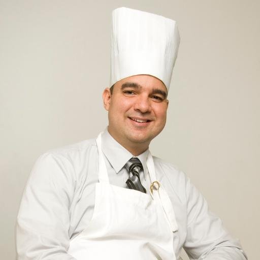 Private Chef/ Food and Beverage consultant. #CUFM #CVCG #UNIMET  #CocineParaTi ® 🇻🇪✌🏻