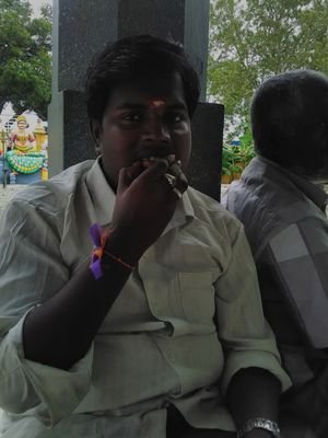 வெட்டி பயங்க, கவிதை எழுதுவேன் எழுத்து பிழை அதிகம் வரும்.