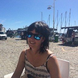 Mondragon Unibertsitateko HUHEZI Fakultateko irakaslea eta HAZITEGI ikertaldeko kidea.